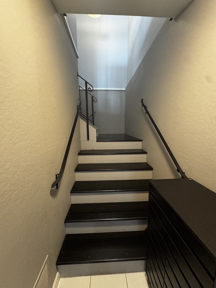 577 Price St #NA - Photo 3 of 19