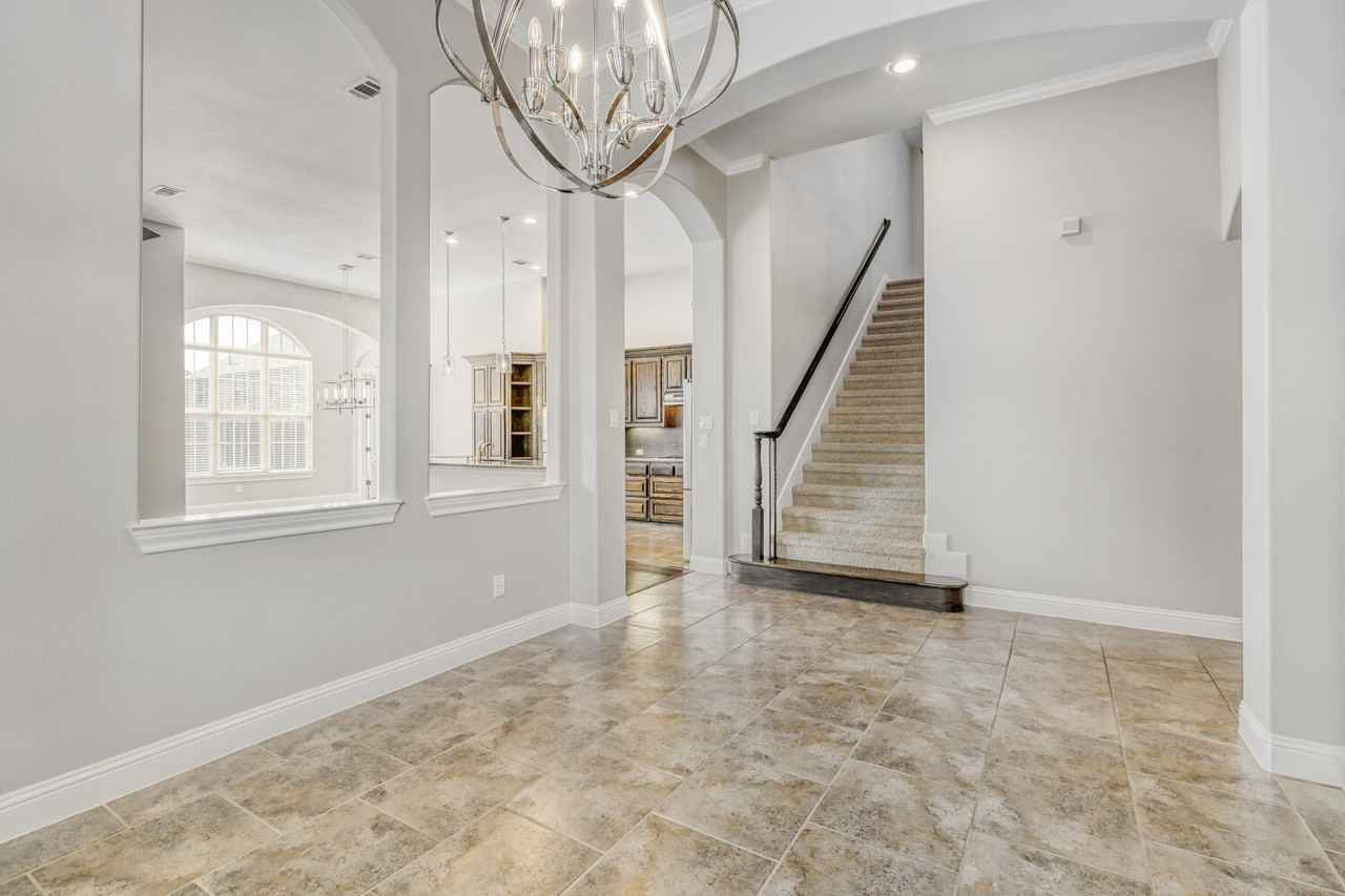 2524 Brandon Dr #NA - Photo 5 of 35