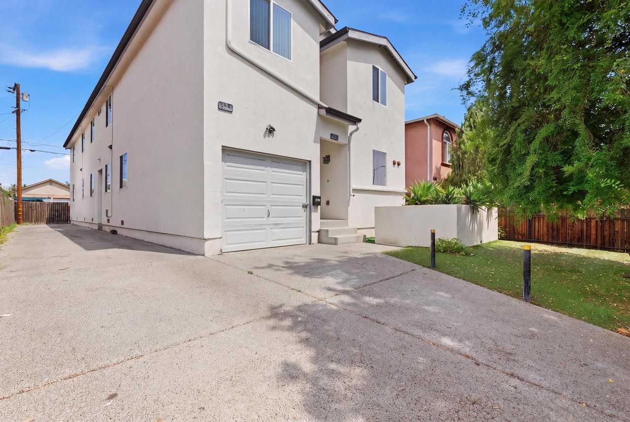 831 E 109th St #A - Photo 5 of 14