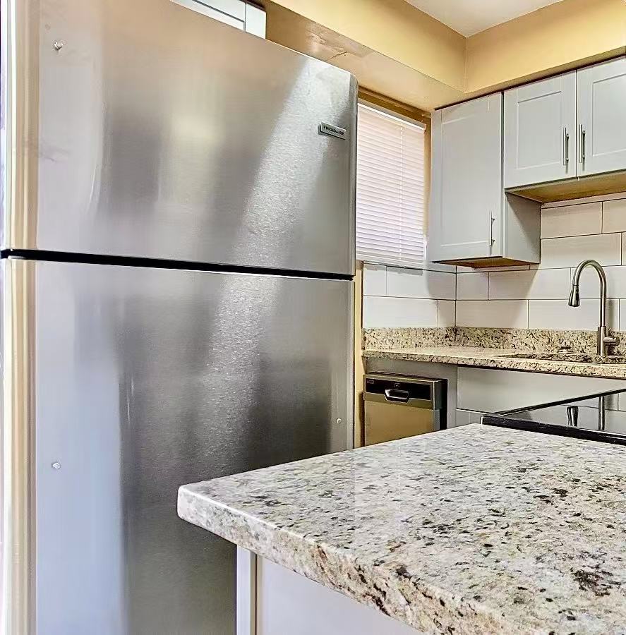 2408 Linhart Ave - Photo 3 of 15