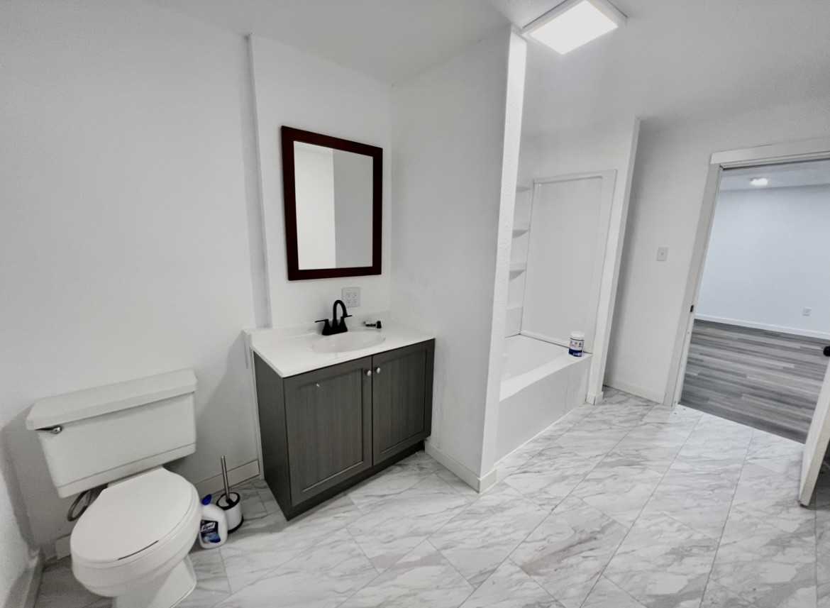 8 9th Ave Se #A - Photo 4 of 14