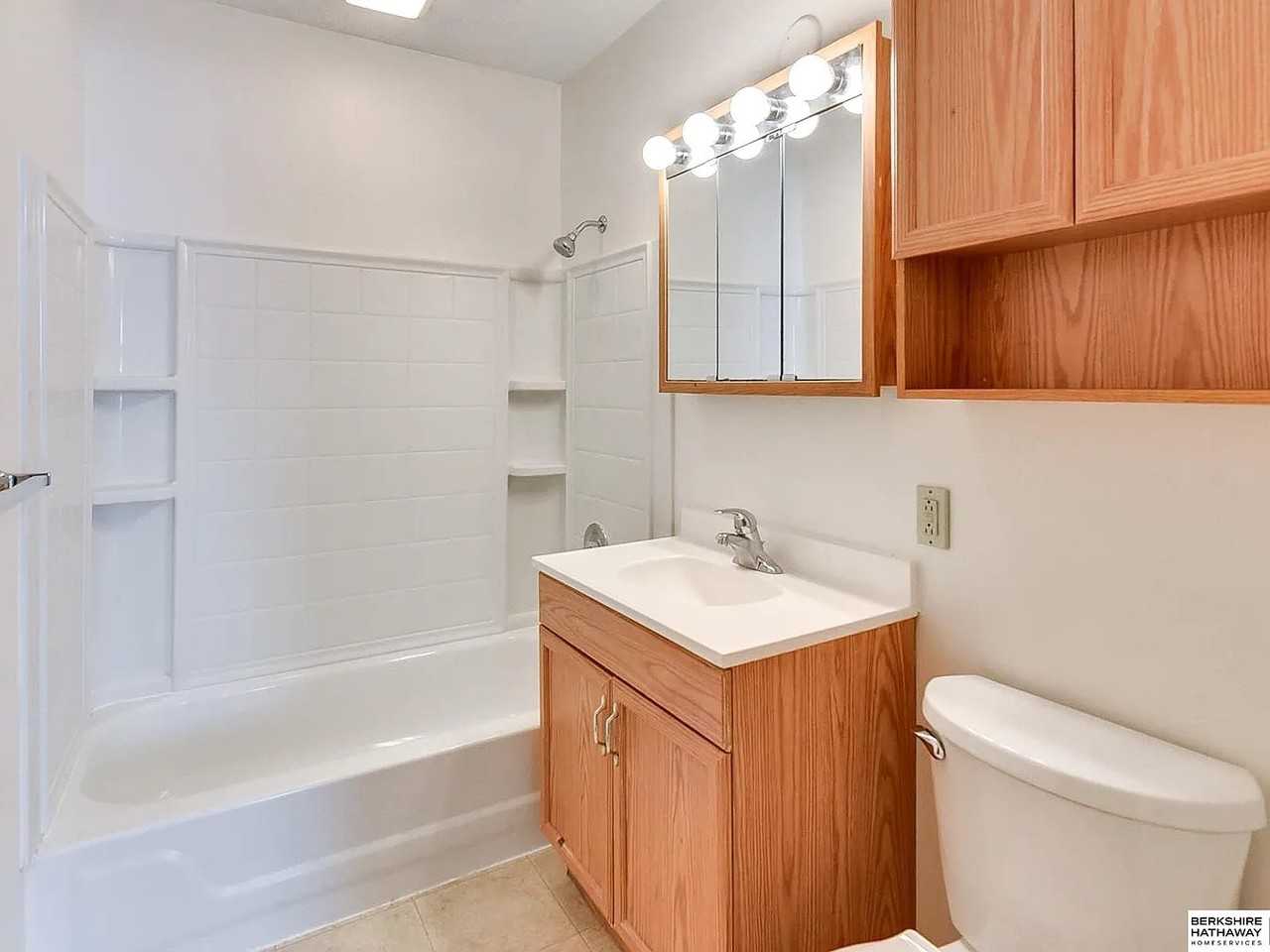 304 Pontiac Dr #NA - Photo 6 of 11