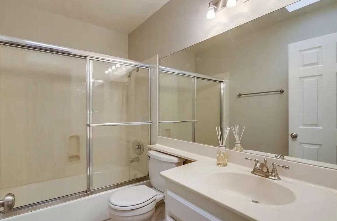 4402 Mentone St #303 - Photo 5 of 11