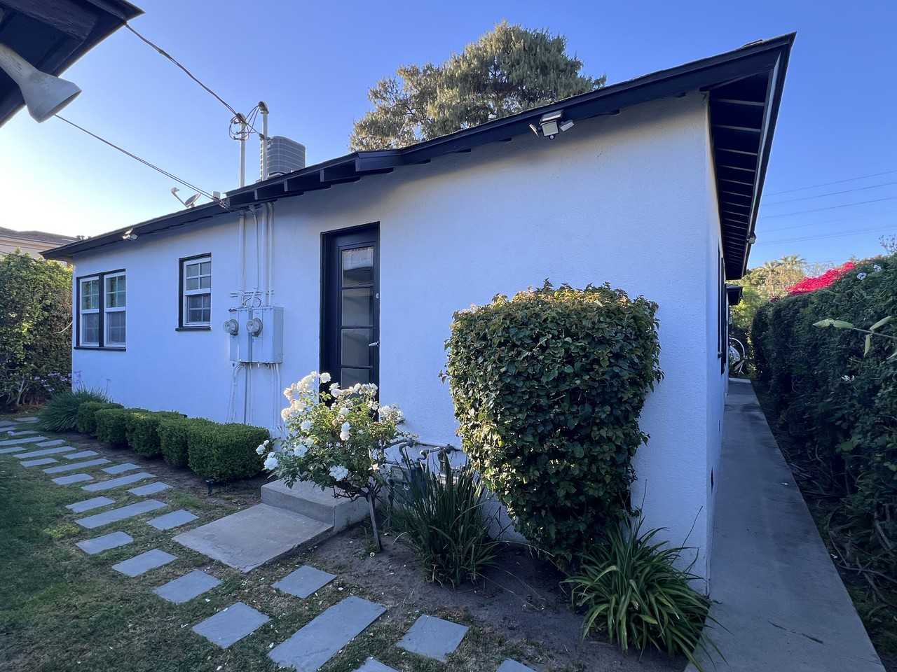 10652 Camarillo St #NA - Photo 5 of 21