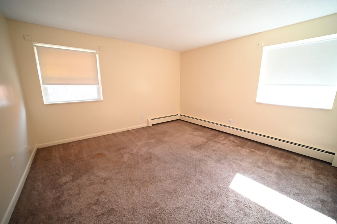 2165 Dorchester Ave #11 - Photo 3 of 8