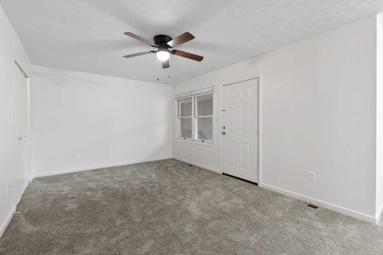 3 W Rosecrest St #3D - Photo 5 of 18