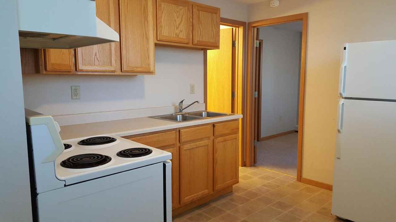 299 Dyer St - Photo 2 of 9