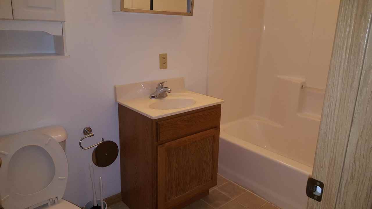 299 Dyer St - Photo 4 of 9