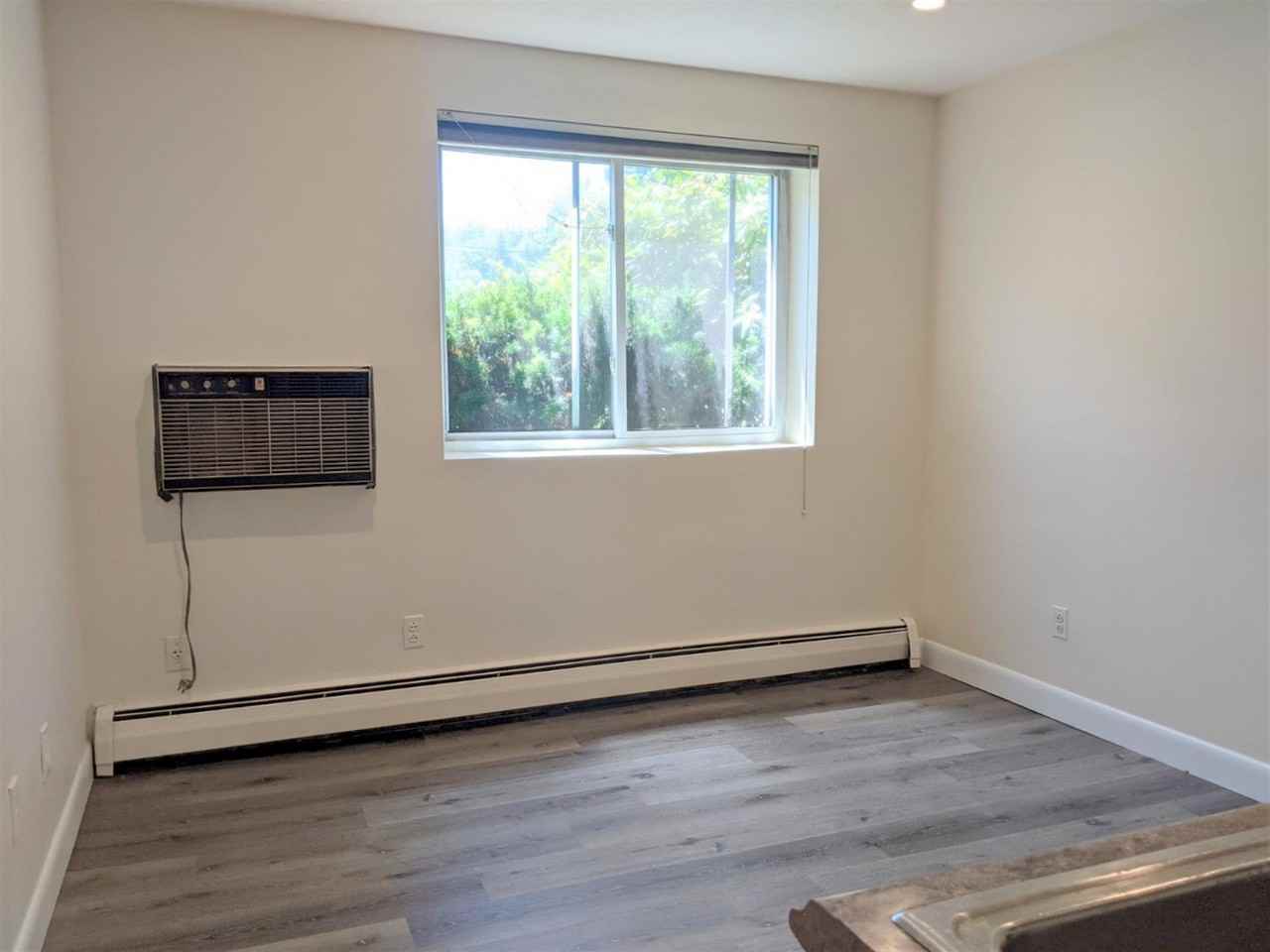 1003 Massachusetts Ave #4 - Photo 4 of 13