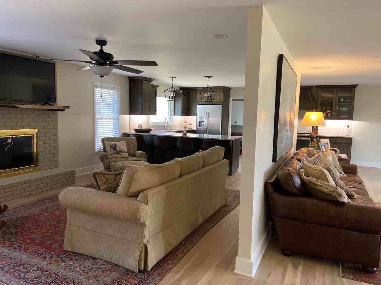 2701 Thompson Dr #NA - Photo 6 of 9