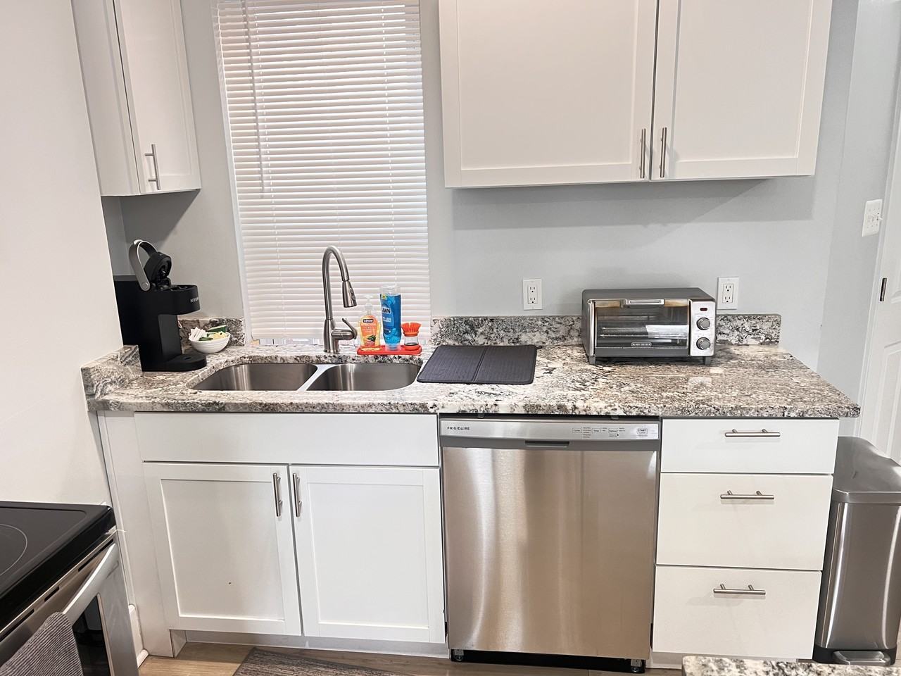 1217 N King St - Photo 2 of 22