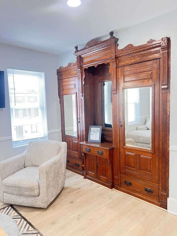 1217 N King St - Photo 6 of 22