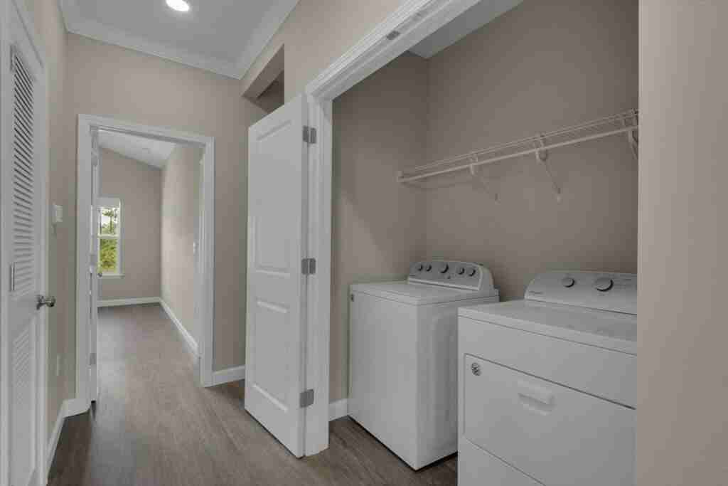 1815 Stable Ln #NA - Photo 5 of 6