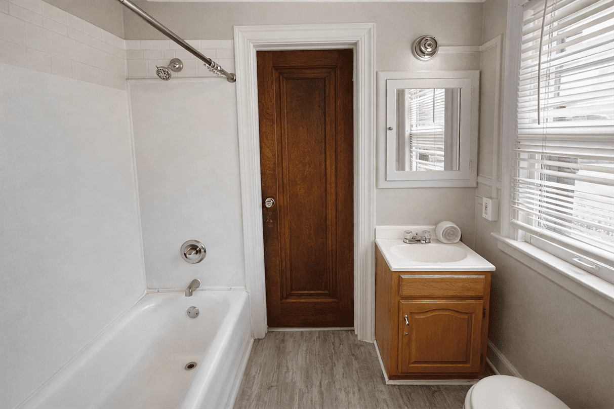 509 3rd St #6 - Photo 7 of 10