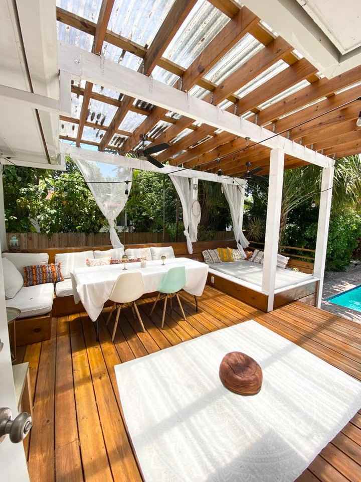 528 Ne 72nd St #NA - Photo 2 of 44