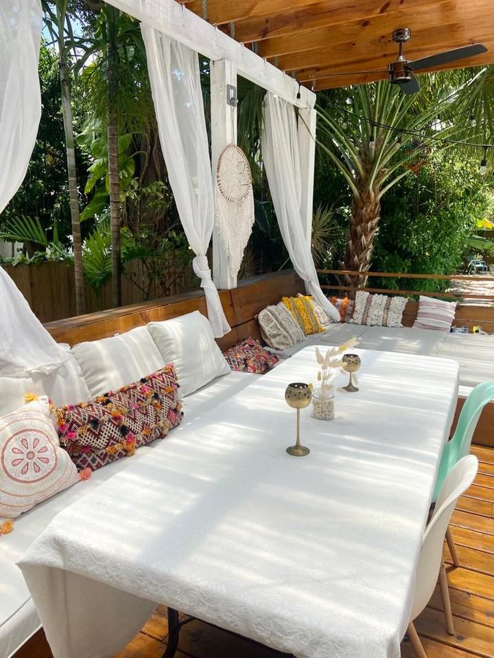 528 Ne 72nd St #NA - Photo 3 of 44