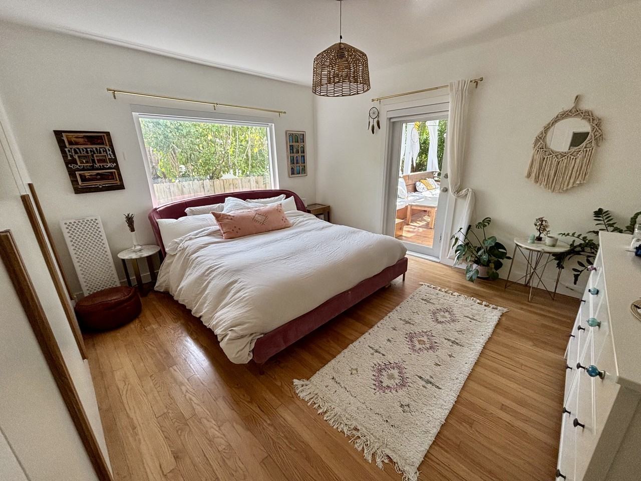 528 Ne 72nd St #NA - Photo 7 of 44