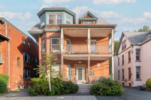 featured image of 61 Lake Pl