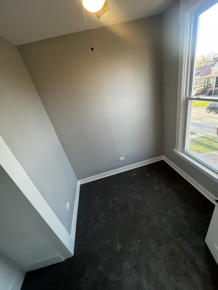 727 E 89th St Apt 2 #NA - Photo 4 of 12