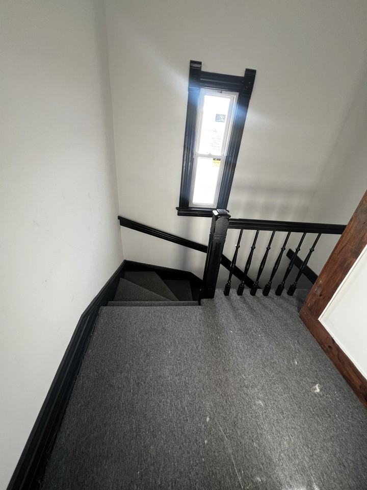 727 E 89th St Apt 2 #NA - Photo 5 of 12