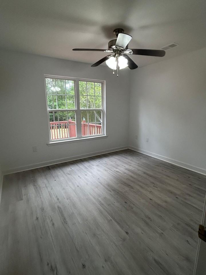 2007 Phoenix Dr #NA - Photo 2 of 15