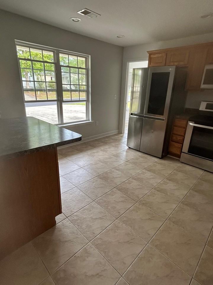 2007 Phoenix Dr #NA - Photo 4 of 15