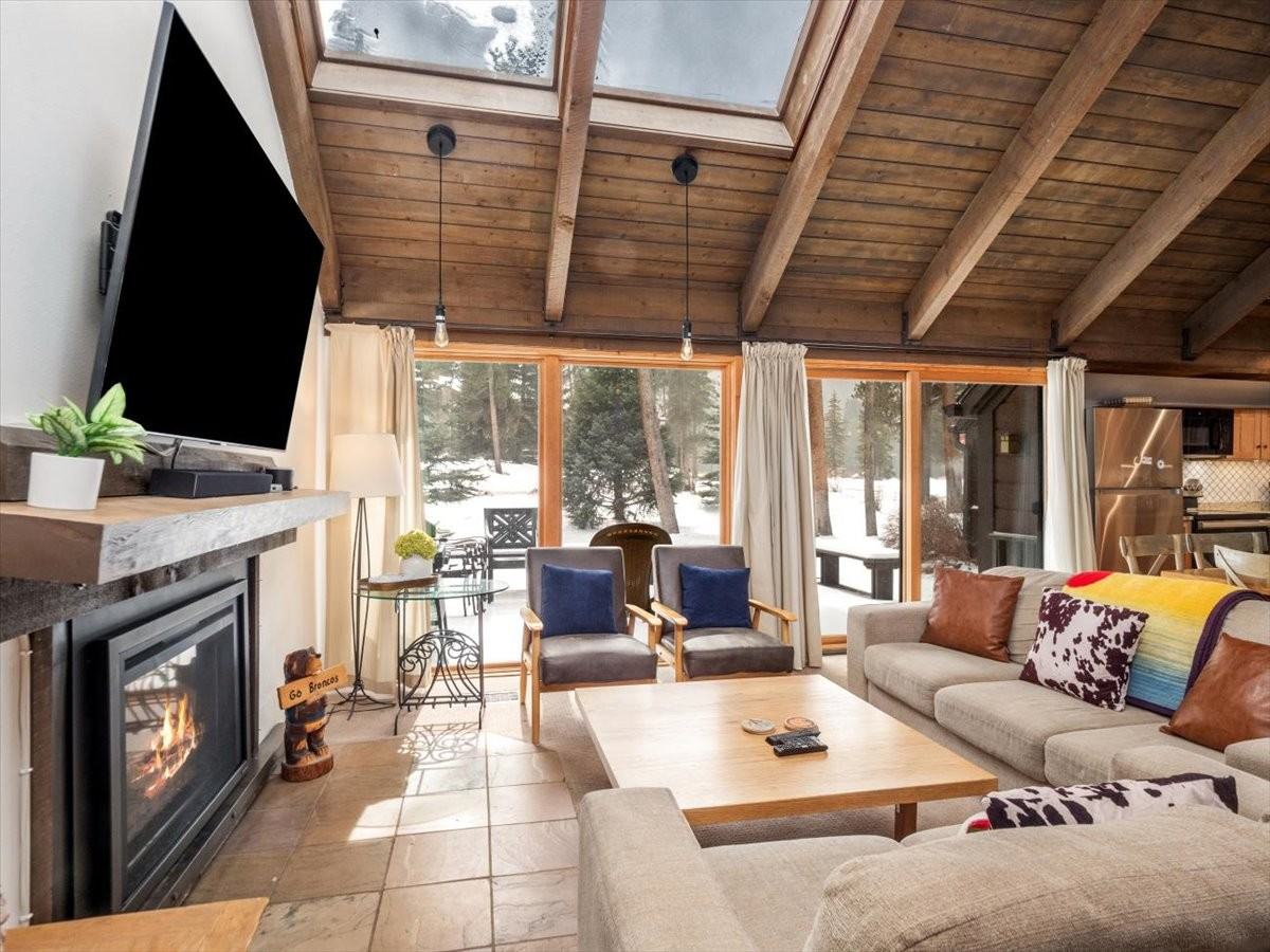 1446 Broken Lance Dr #7 - Photo 2 of 24