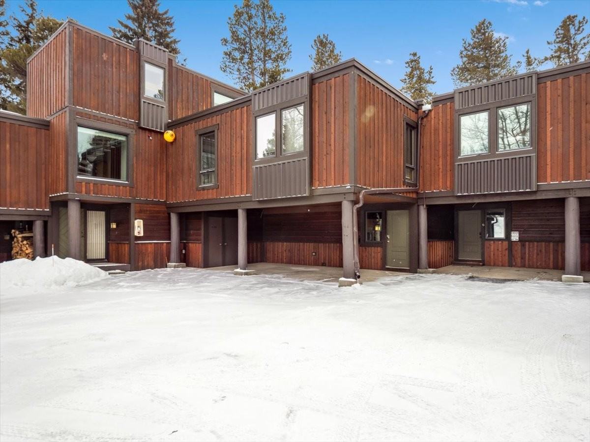 1446 Broken Lance Dr #7 - Photo 5 of 24