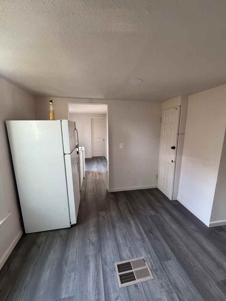 633 B St #1 - Photo 3 of 16