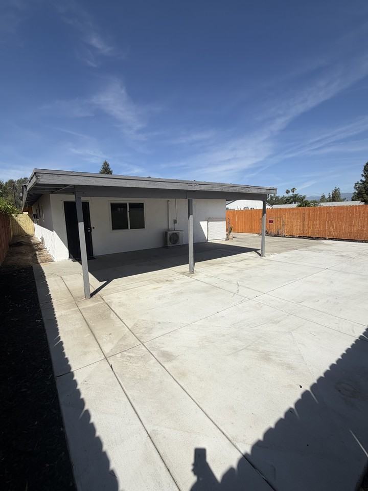 10623 Poplar St #3 - Photo 7 of 20