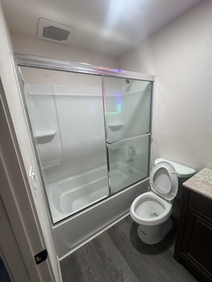 633 B St #1A - Photo 2 of 6