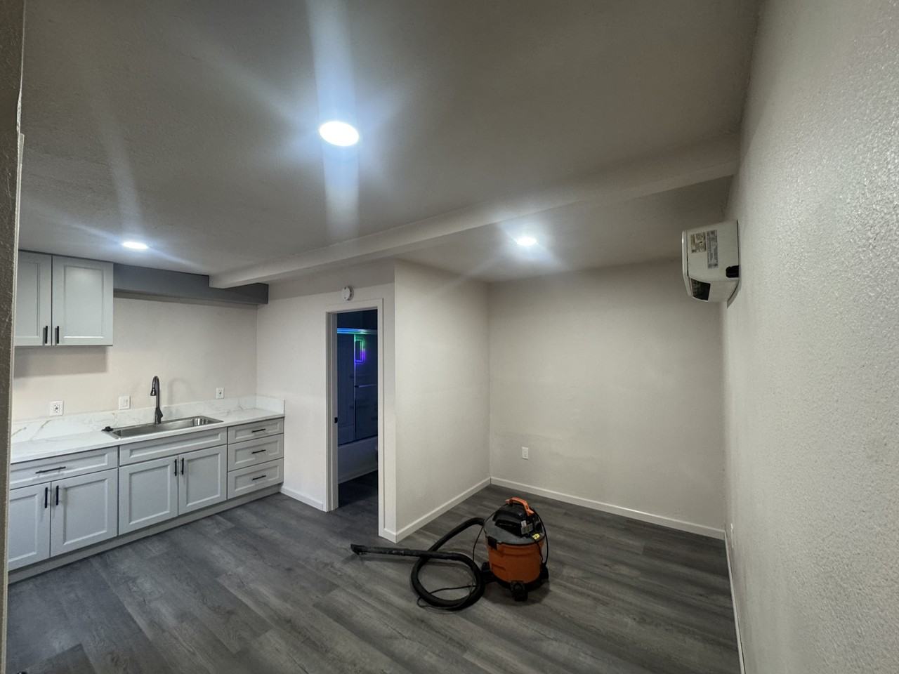 633 B St #1A - Photo 4 of 6