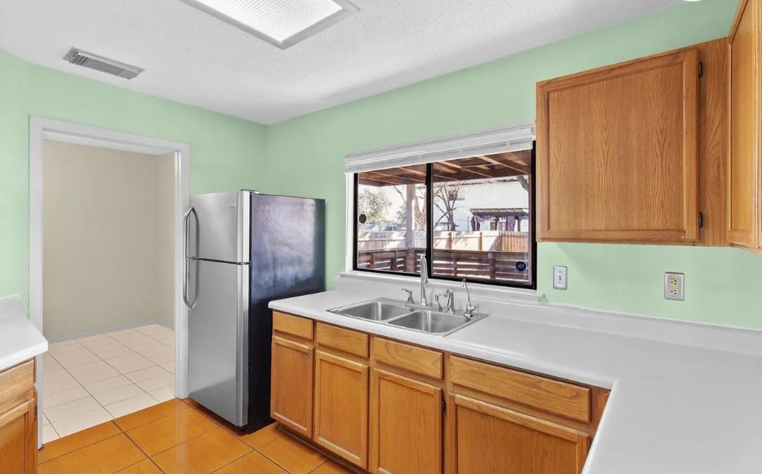 6858 Cape Meadow Dr #NA - Photo 5 of 19