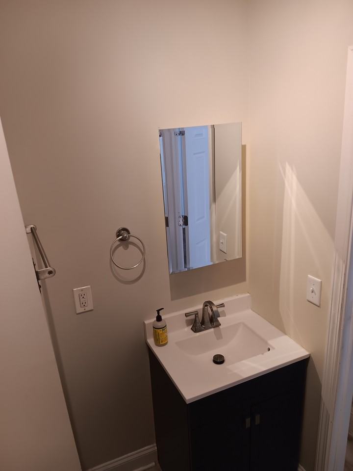 8808 S Escanaba Ave #NA - Photo 5 of 17