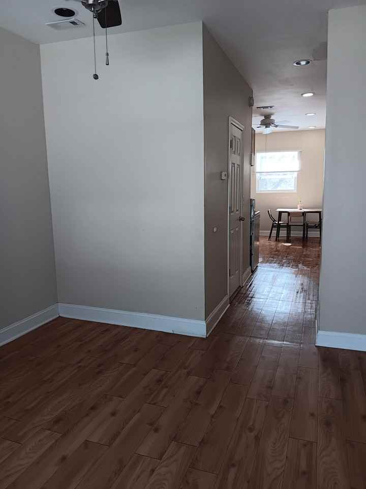 8808 S Escanaba Ave #NA - Photo 7 of 17