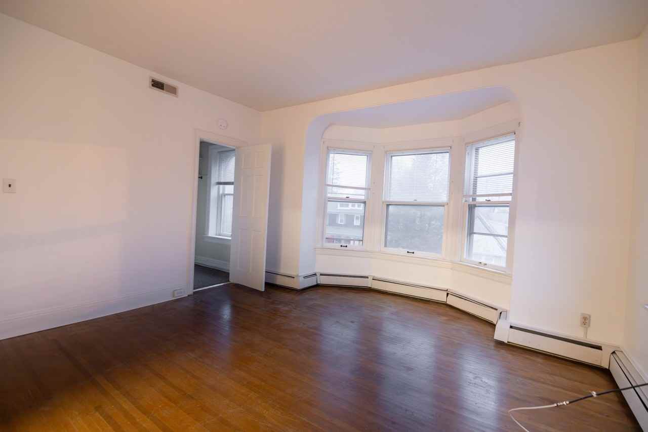 1538 1st Ave #2 - Photo 5 of 10