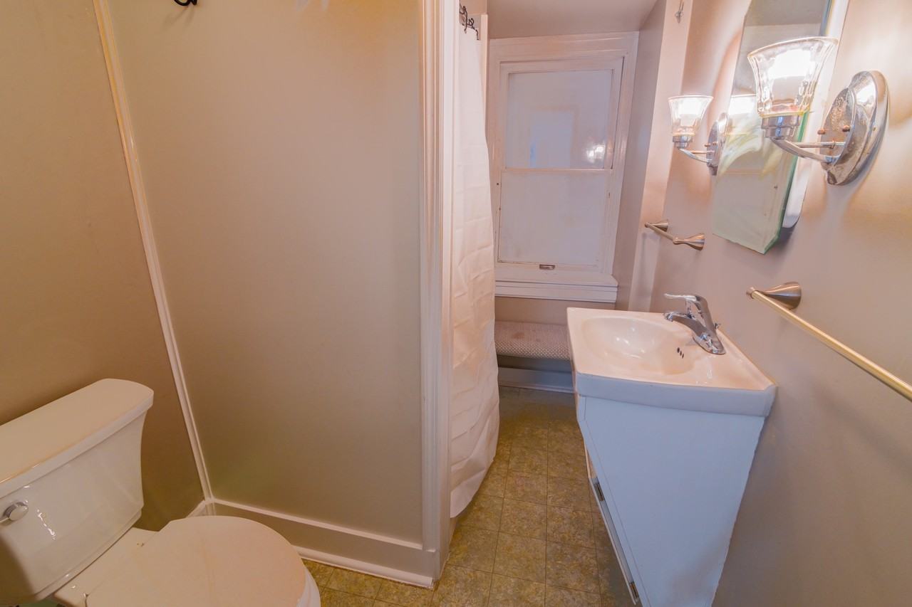 1538 1st Ave #2 - Photo 7 of 9
