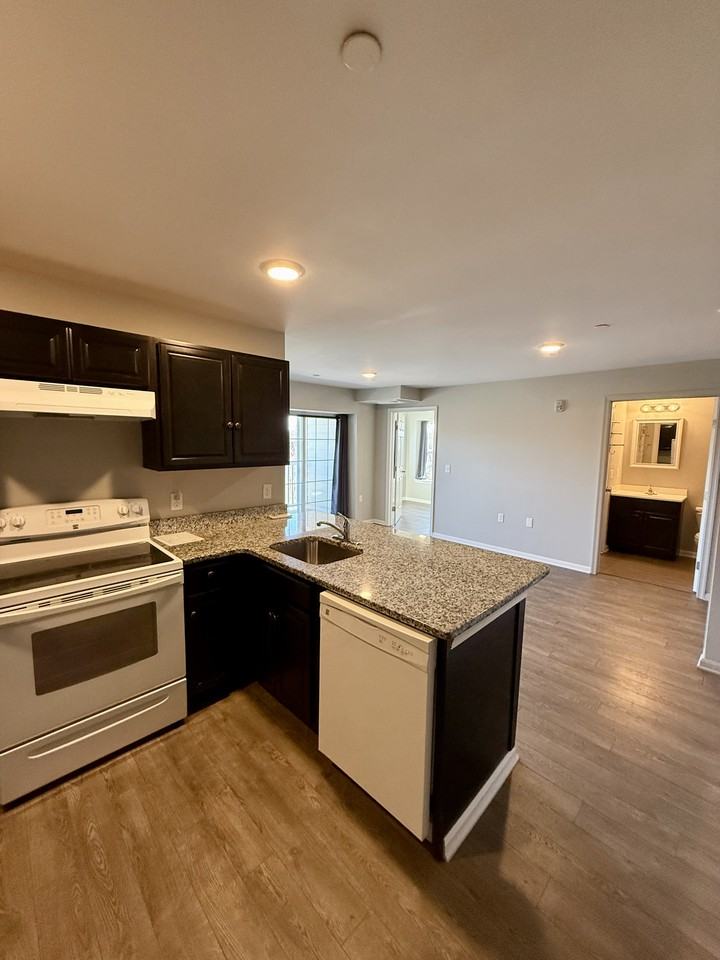460 Main St #1000B - Photo 2 of 11