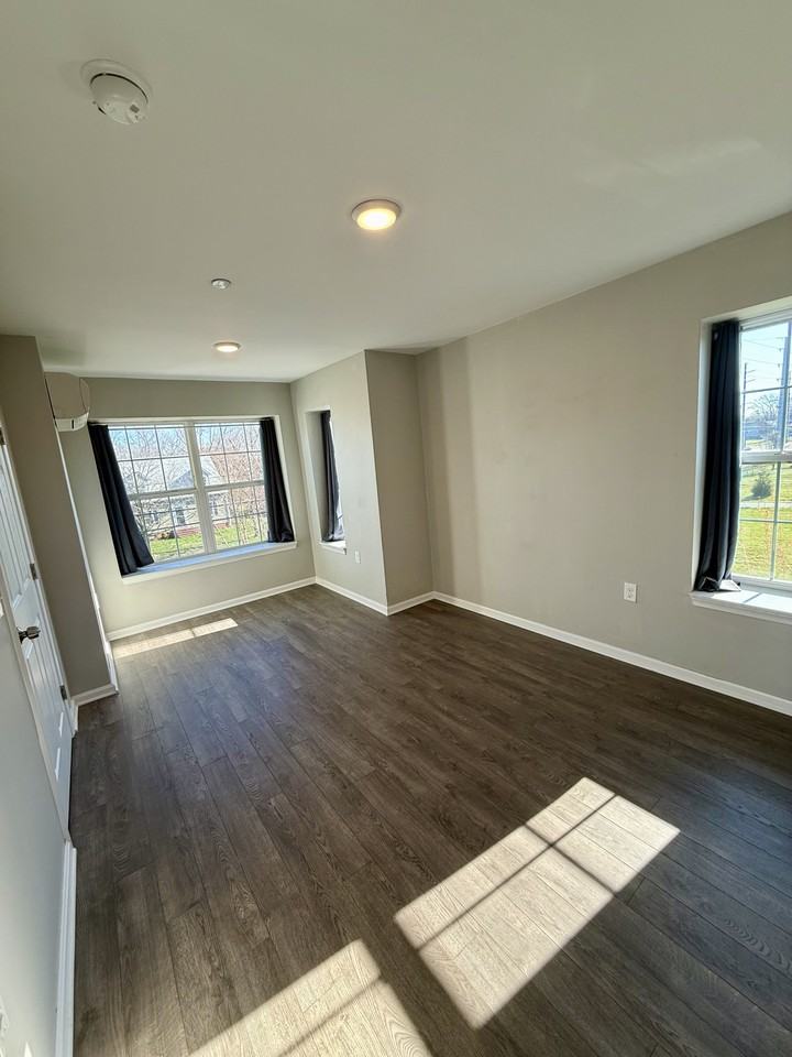 460 Main St #1000B - Photo 6 of 11