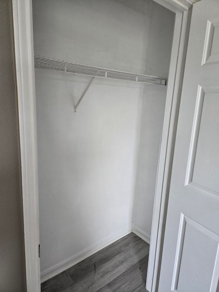 Rose Hill - Photo 5 of 9