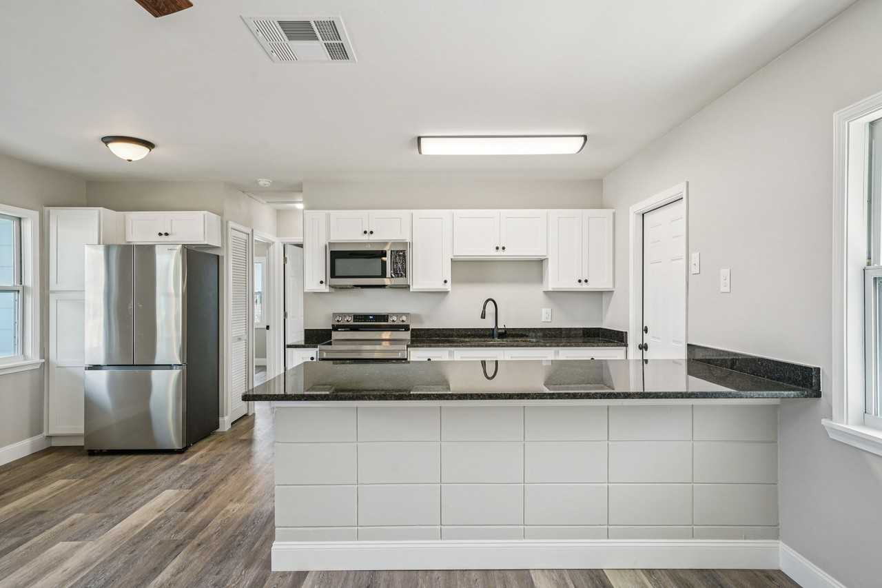 5428 Burlington Ave N #NA - Photo 6 of 19