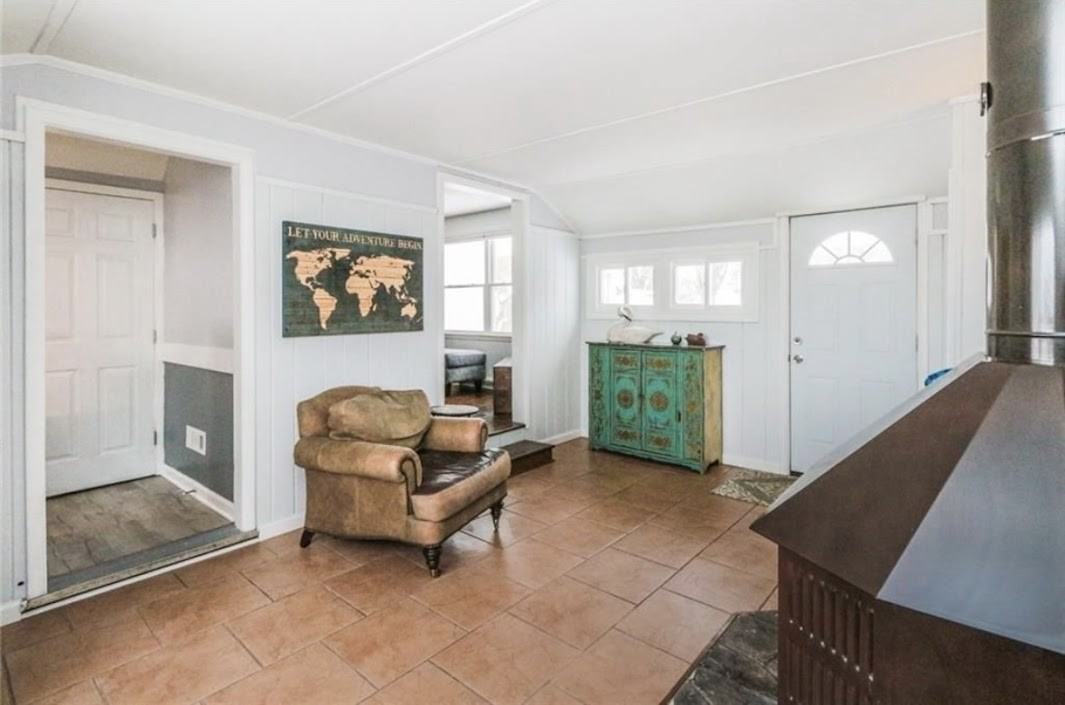 5155 Dewey Ave #NA - Photo 3 of 17