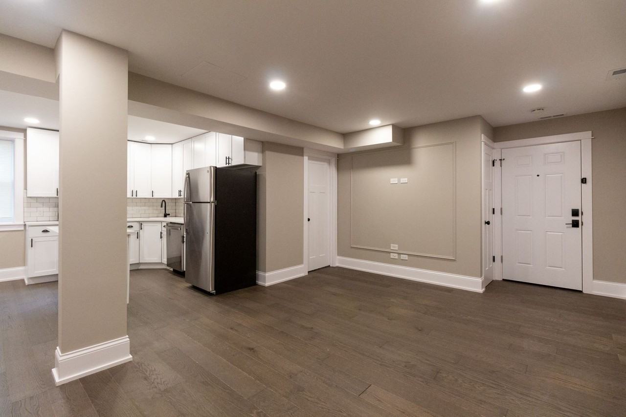 PF-ARG, 3062 N Davlin Series - Photo 6 of 30