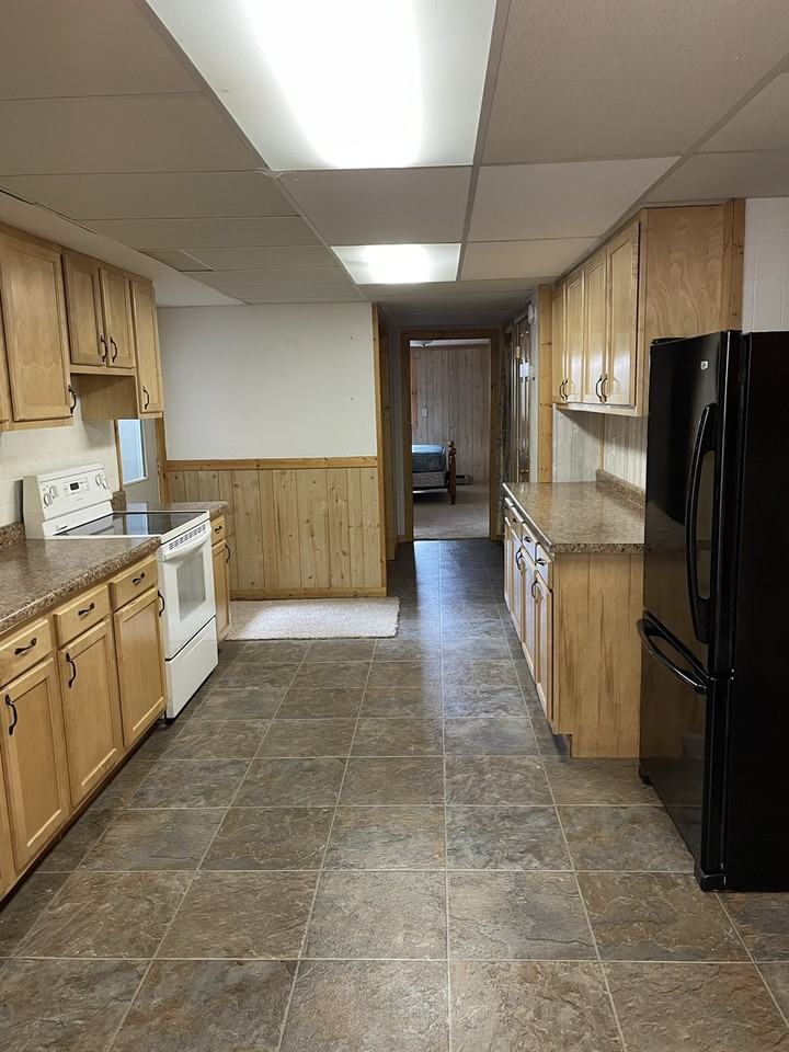 2122 Wisconsin 35 - Photo 2 of 7