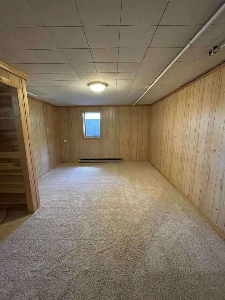 2122 Wisconsin 35 - Photo 3 of 7