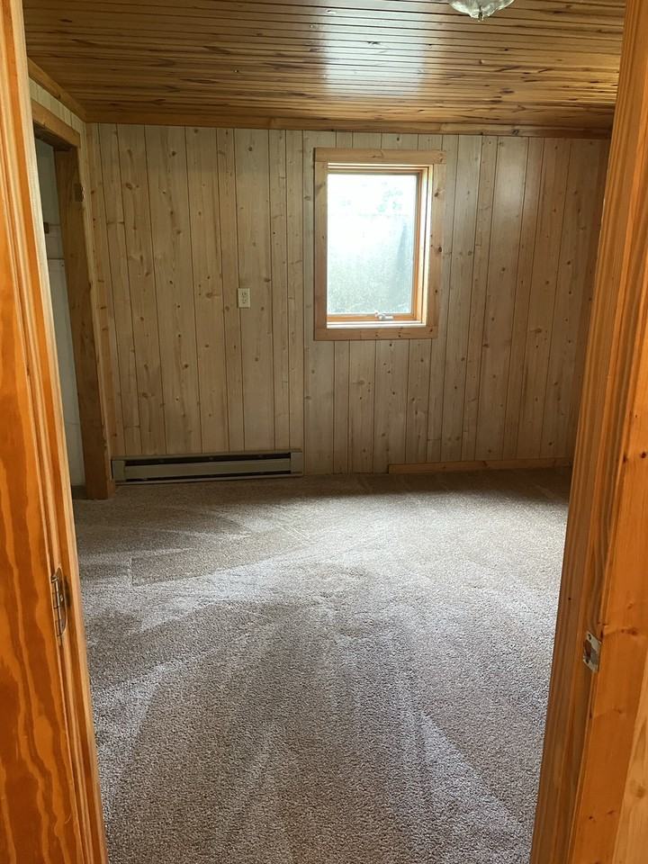 2122 Wisconsin 35 - Photo 4 of 7