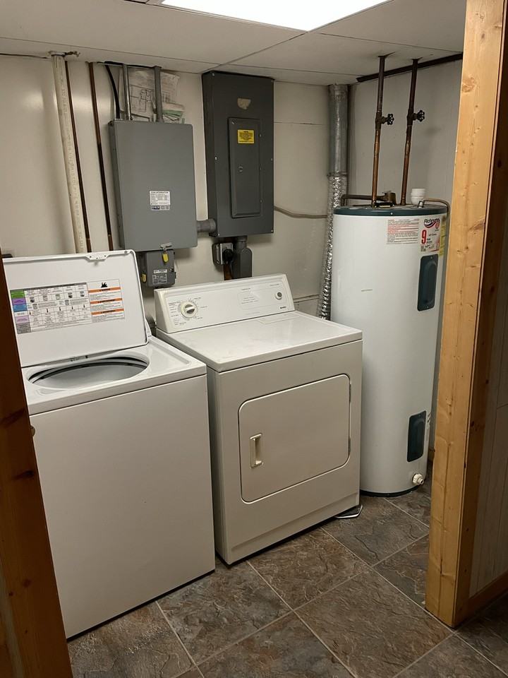 2122 Wisconsin 35 - Photo 6 of 7