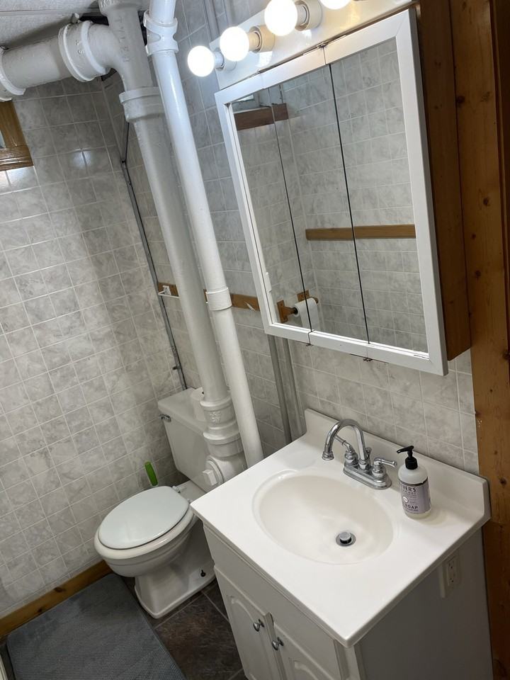 2122 Wisconsin 35 - Photo 7 of 7