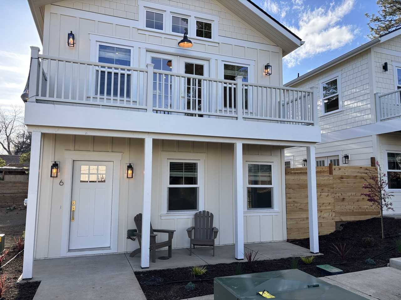 480 Se Reed Market Rd #NA - Photo 2 of 33
