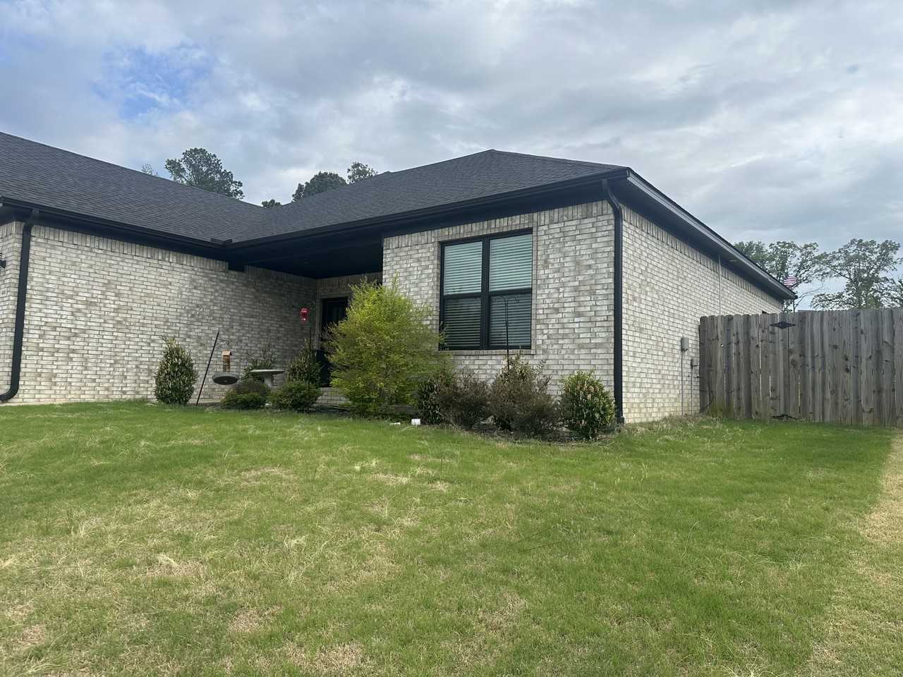 4005 Springwood Cir #NA - Photo 2 of 20